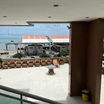 Apartamento sofisticado á beira mar